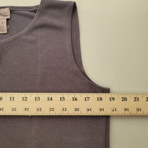 Easywear by Chico's  womens Sleeveles. Size  1 - Picture 4 of 10